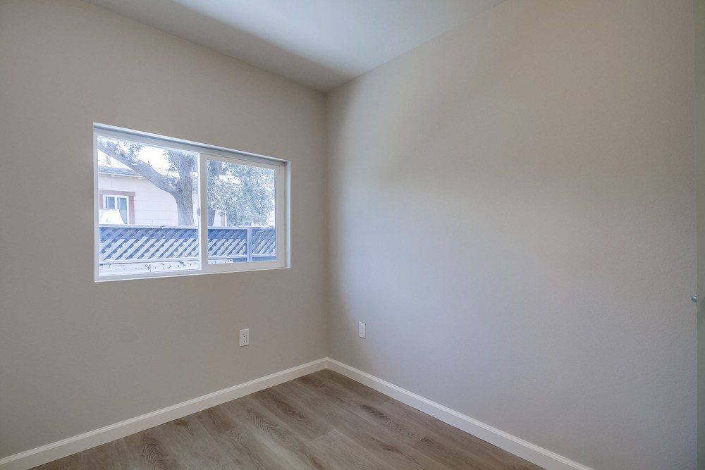 Virtual tour photo 26 of 56 for 3536 47th St