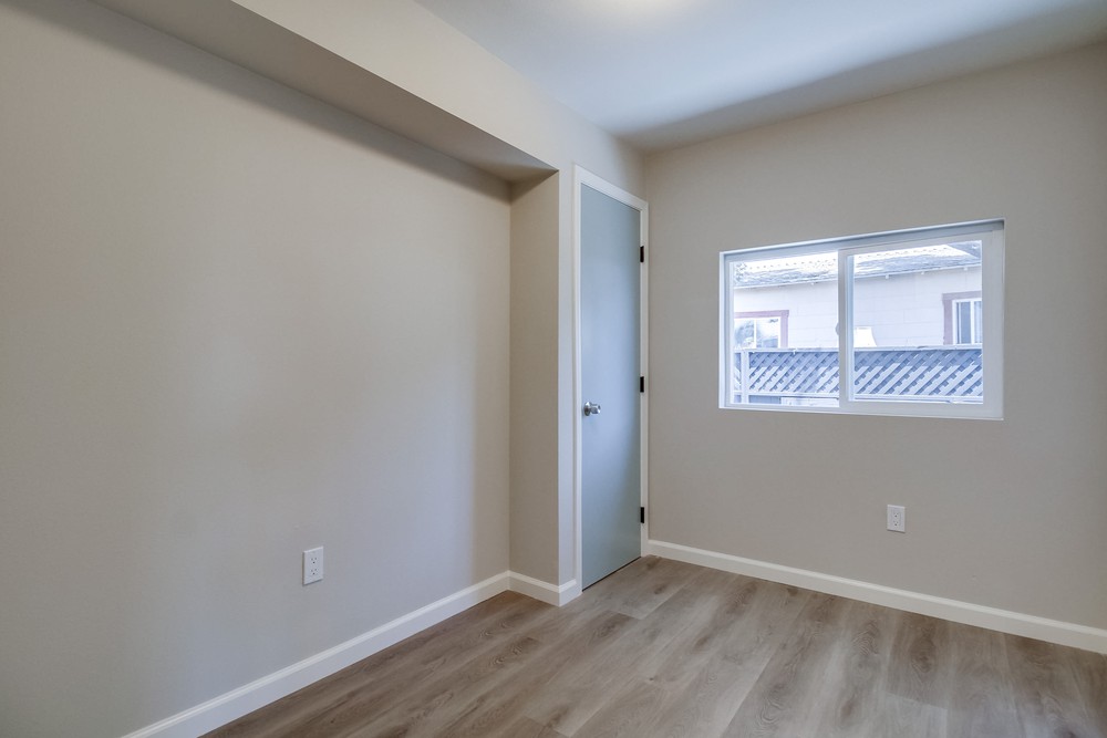 Virtual tour photo 27 of 56 for 3536 47th St