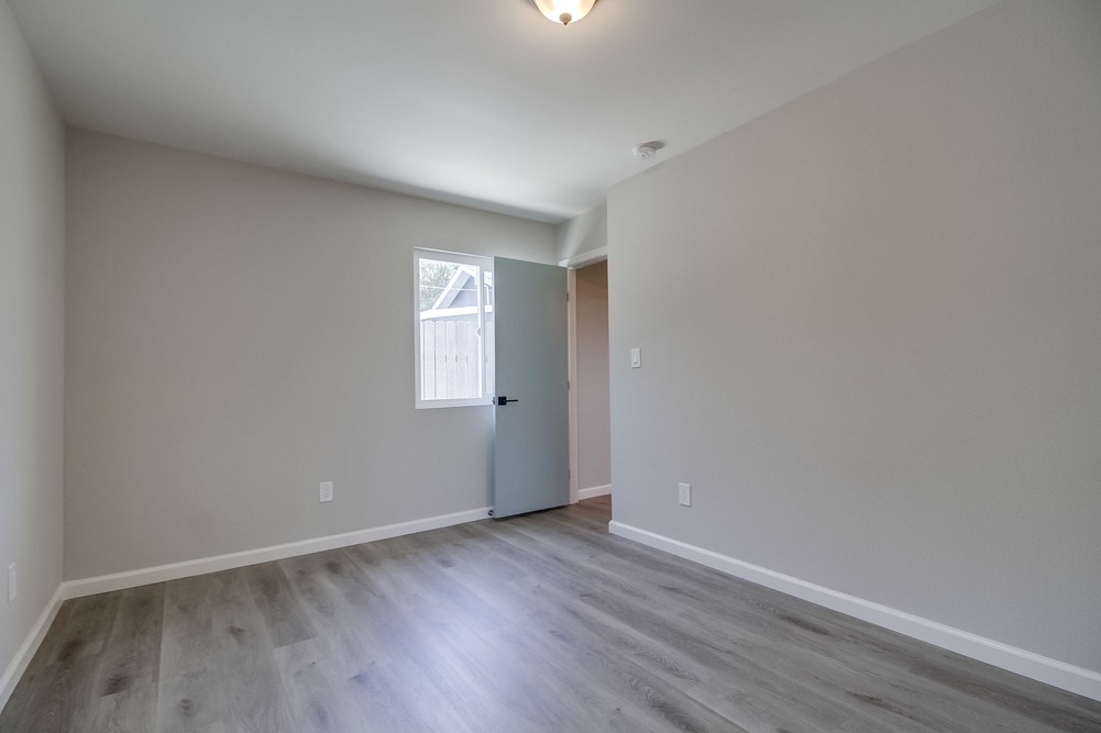 Virtual tour photo 54 of 56 for 3536 47th St