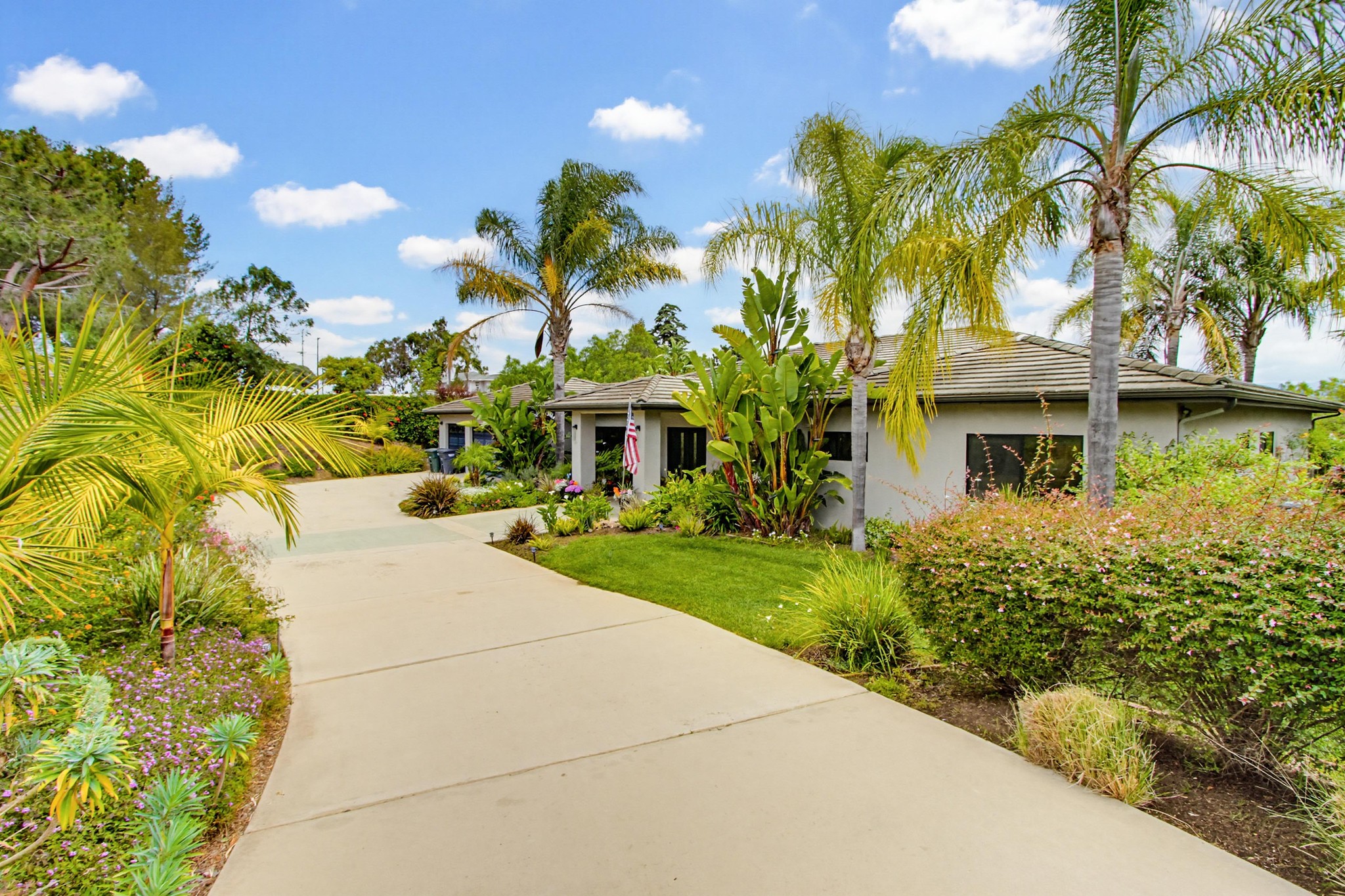 Virtual tour photo 1 of 72 for 3538 Cazador Ln