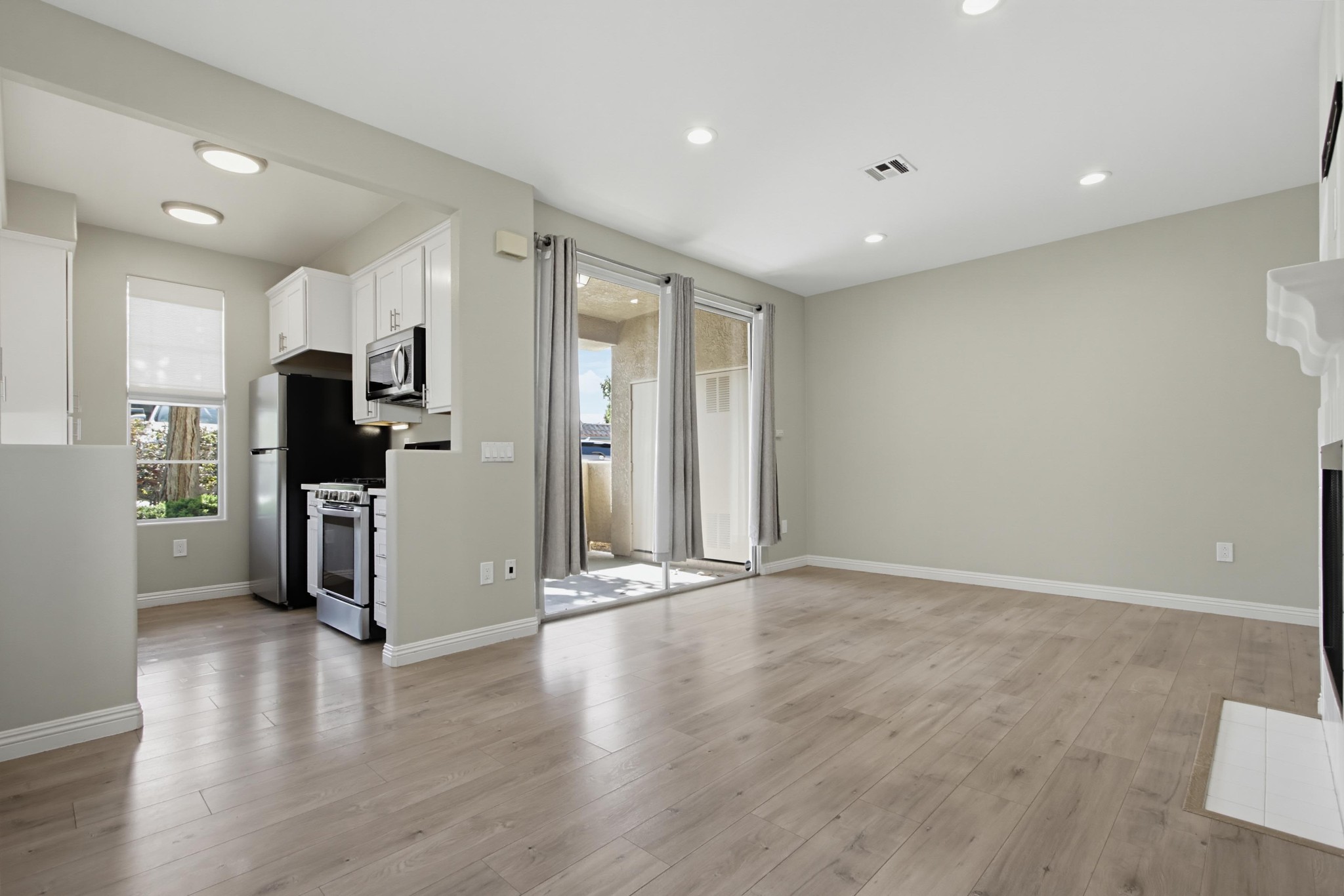 Virtual tour photo 7 of 39 for 3540 Caminito El Rincon Unit 73