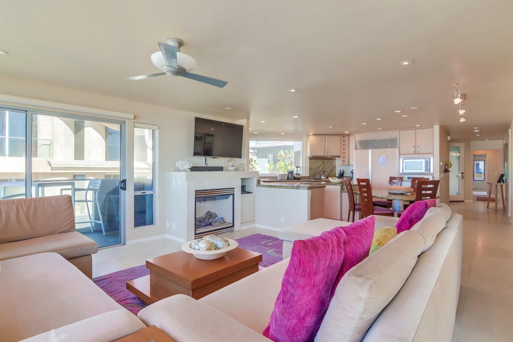 Virtual tour photo 13 of 57 for 3543 Ocean Front Walk