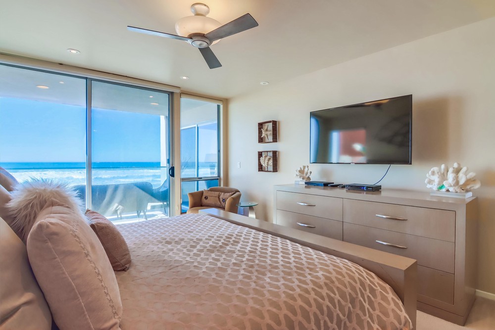 Virtual tour photo 35 of 57 for 3543 Ocean Front Walk