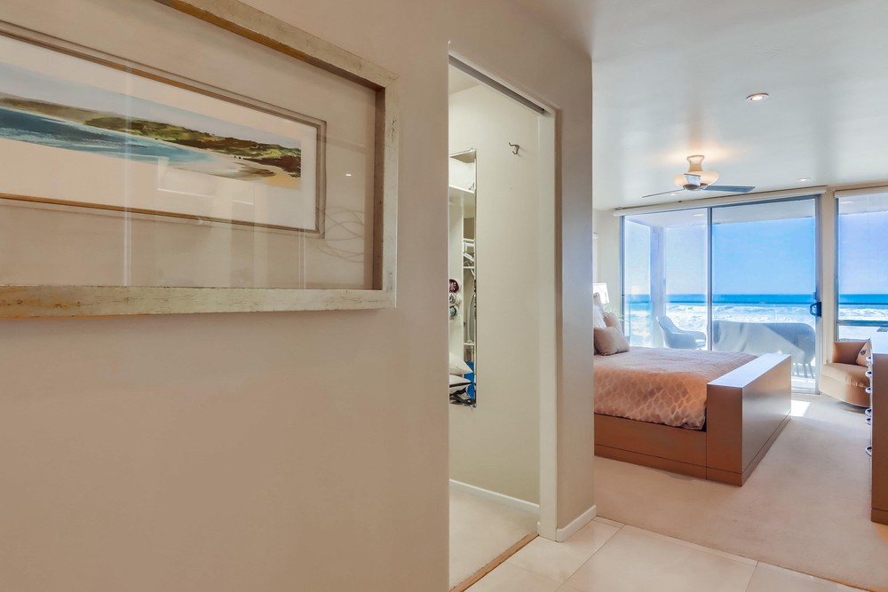 Virtual tour photo 37 of 57 for 3543 Ocean Front Walk