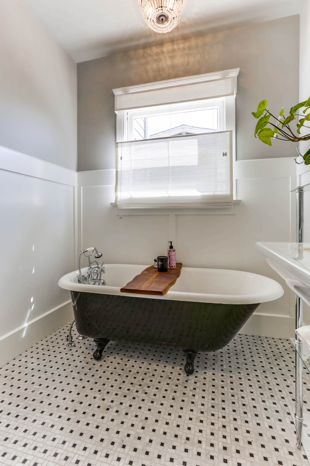 Virtual tour photo 23 of 54 for 3545 29th St