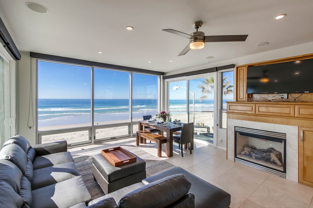 Virtual tour photo 11 of 61 for 3545 Ocean Front Walk