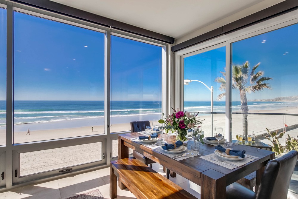 Virtual tour photo 13 of 61 for 3545 Ocean Front Walk