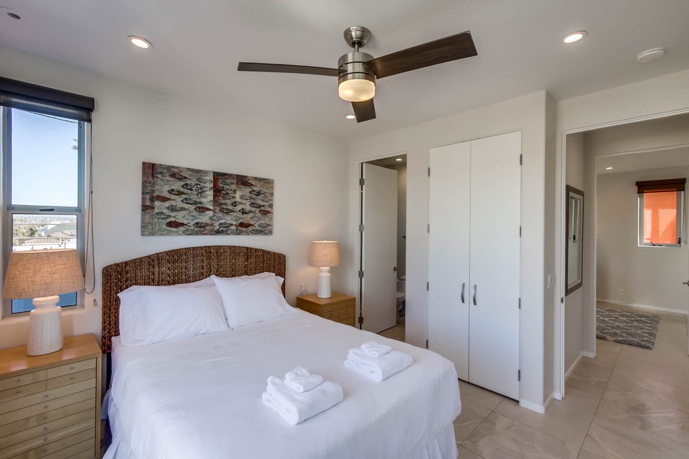 Virtual tour photo 38 of 61 for 3545 Ocean Front Walk