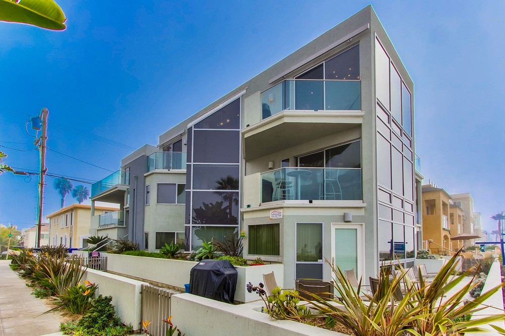 Virtual tour photo 5 of 44 for 3545 Ocean Front Walk