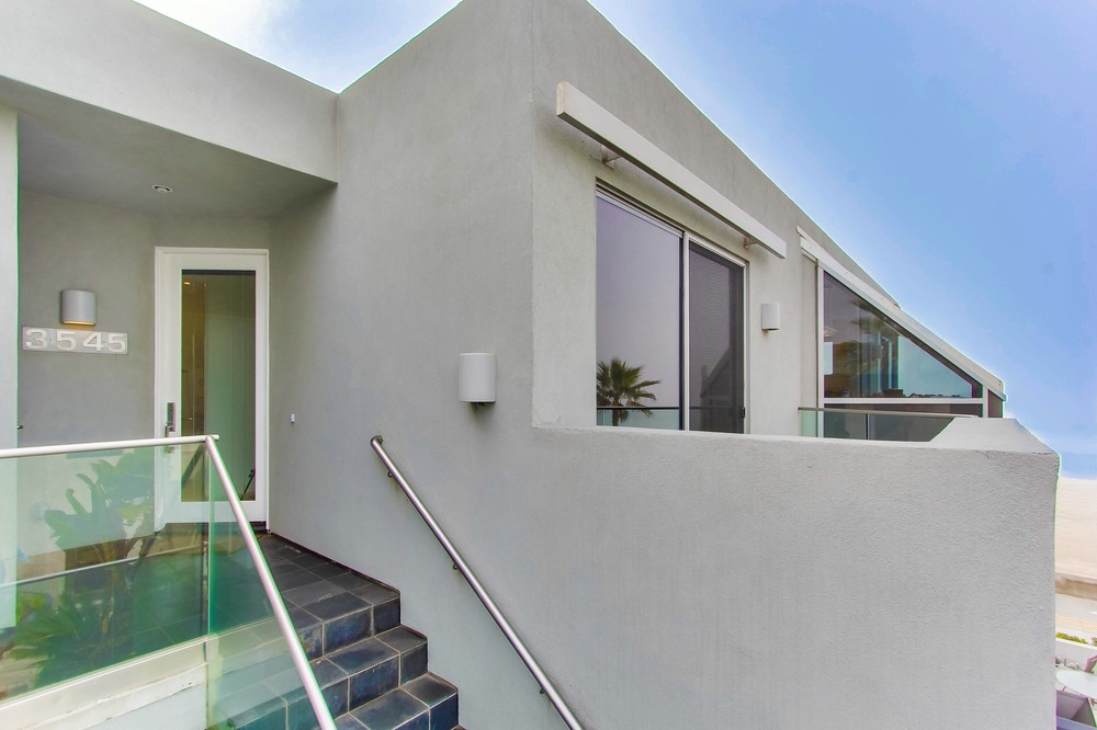 Virtual tour photo 7 of 44 for 3545 Ocean Front Walk
