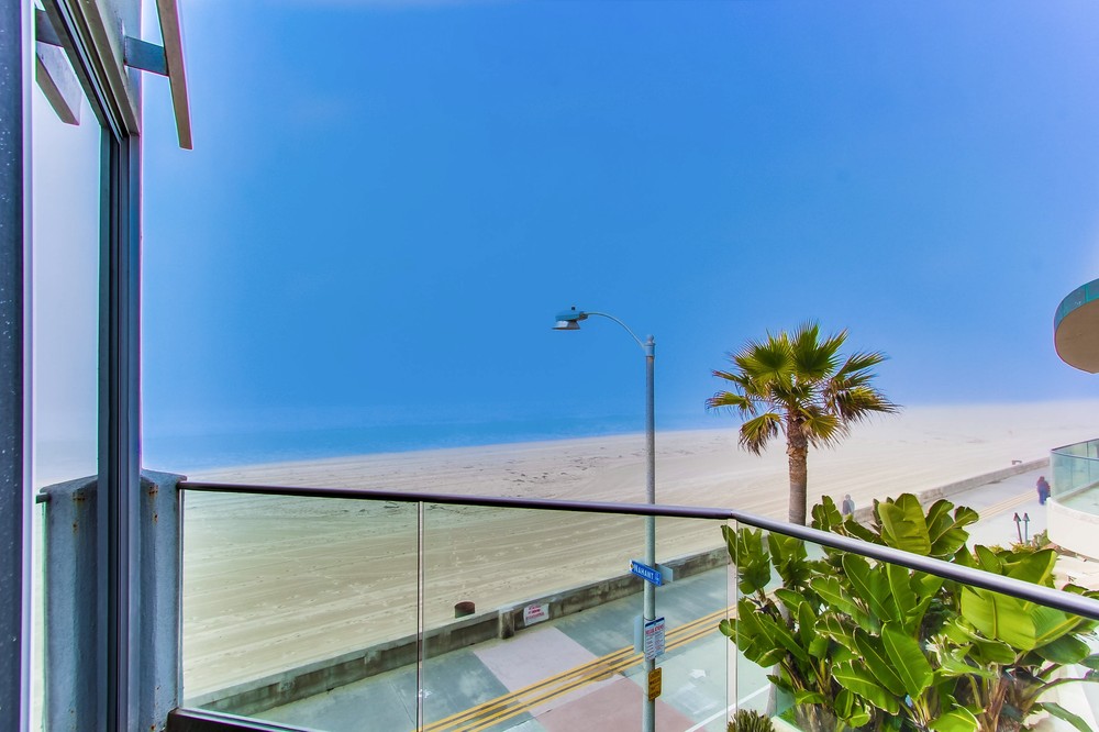 Virtual tour photo 42 of 44 for 3545 Ocean Front Walk