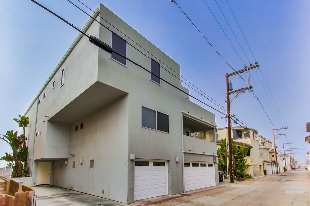 Virtual tour photo 45 of 44 for 3545 Ocean Front Walk