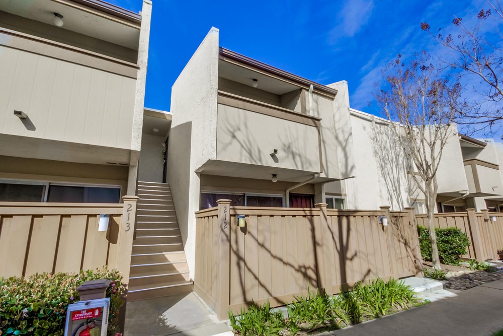 Virtual tour photo 8 of 34 for 3549 Castle Glen Dr UNIT 212