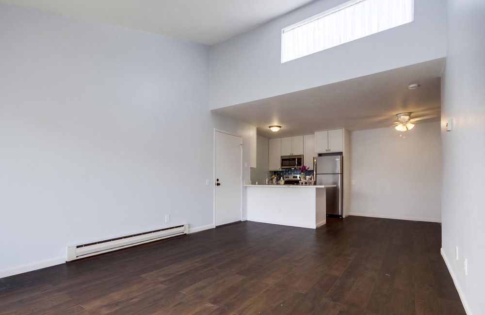 Virtual tour photo 12 of 34 for 3549 Castle Glen Dr UNIT 212
