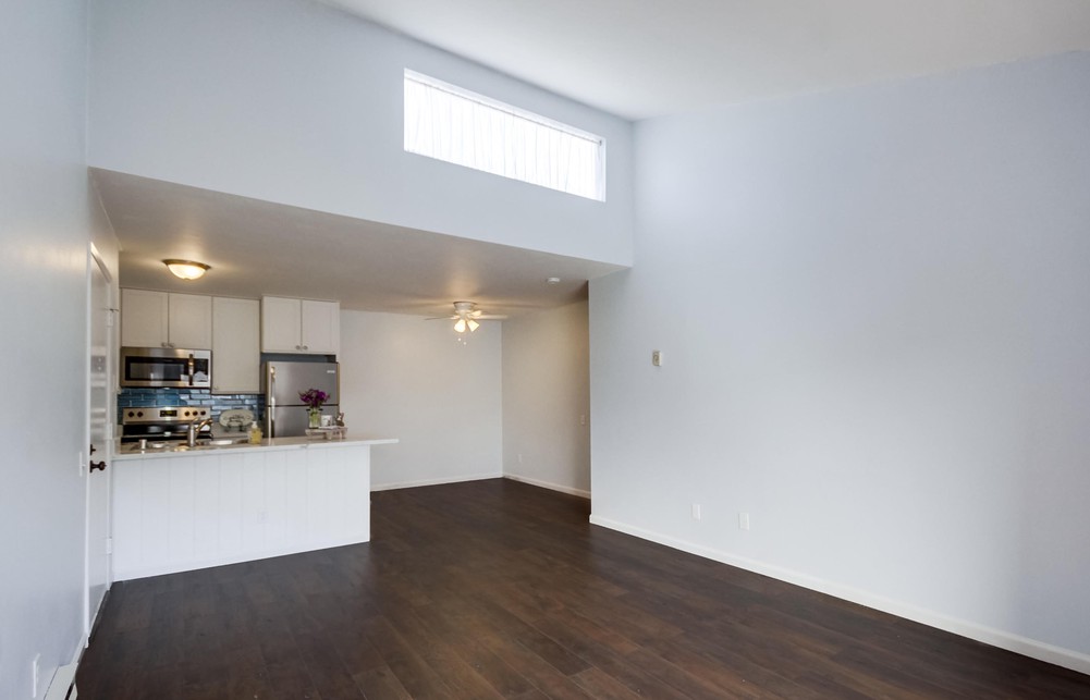 Virtual tour photo 13 of 34 for 3549 Castle Glen Dr UNIT 212