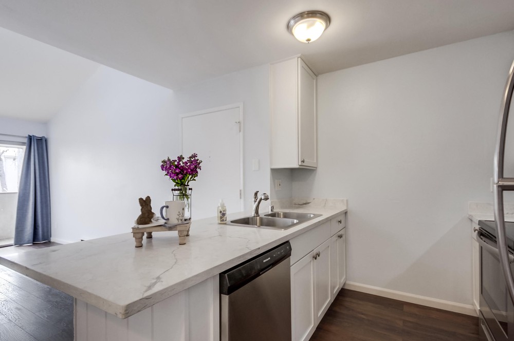 Virtual tour photo 16 of 34 for 3549 Castle Glen Dr UNIT 212