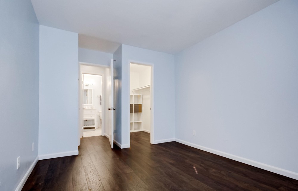 Virtual tour photo 23 of 34 for 3549 Castle Glen Dr UNIT 212