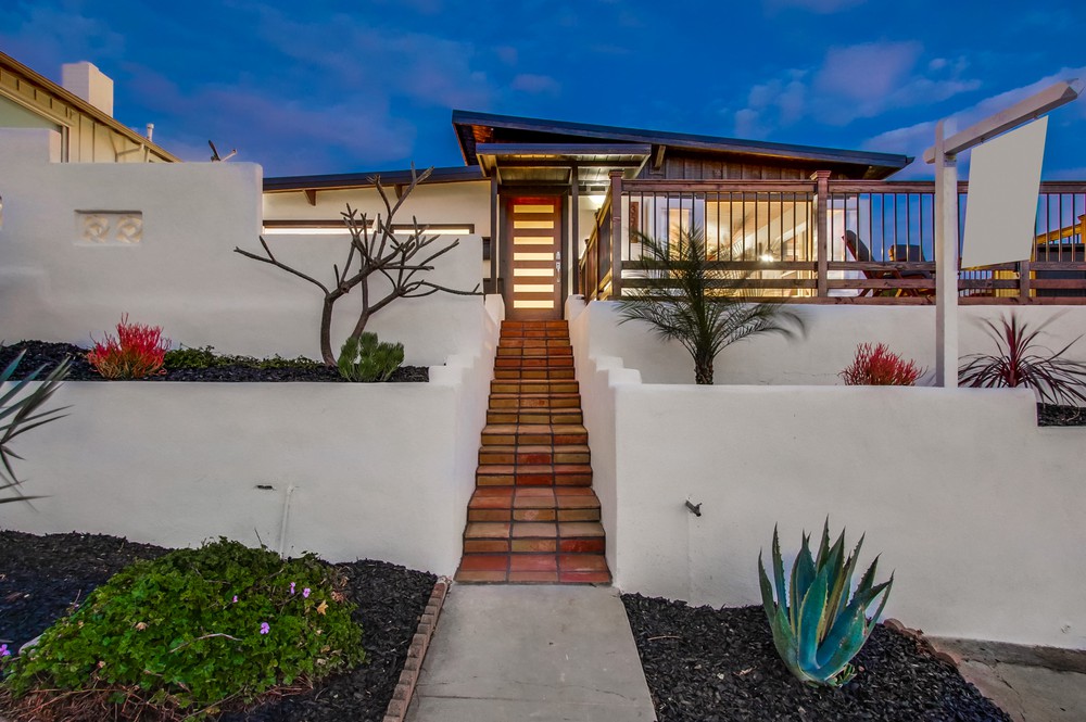 Virtual tour photo 1 of 42 for 3549 Moultrie Ave