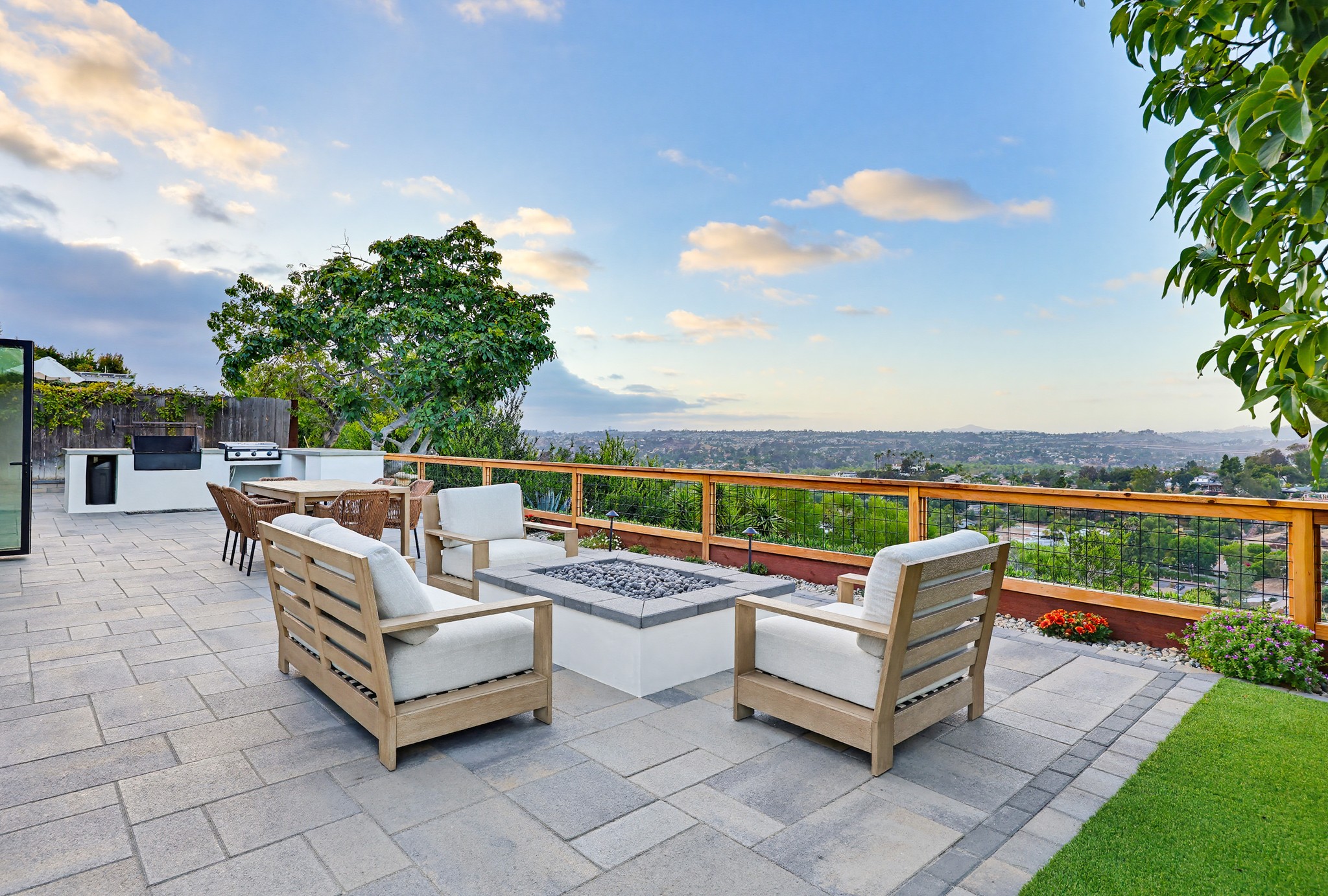 Virtual tour photo 1 of 150 for 355 Greenwood Pl