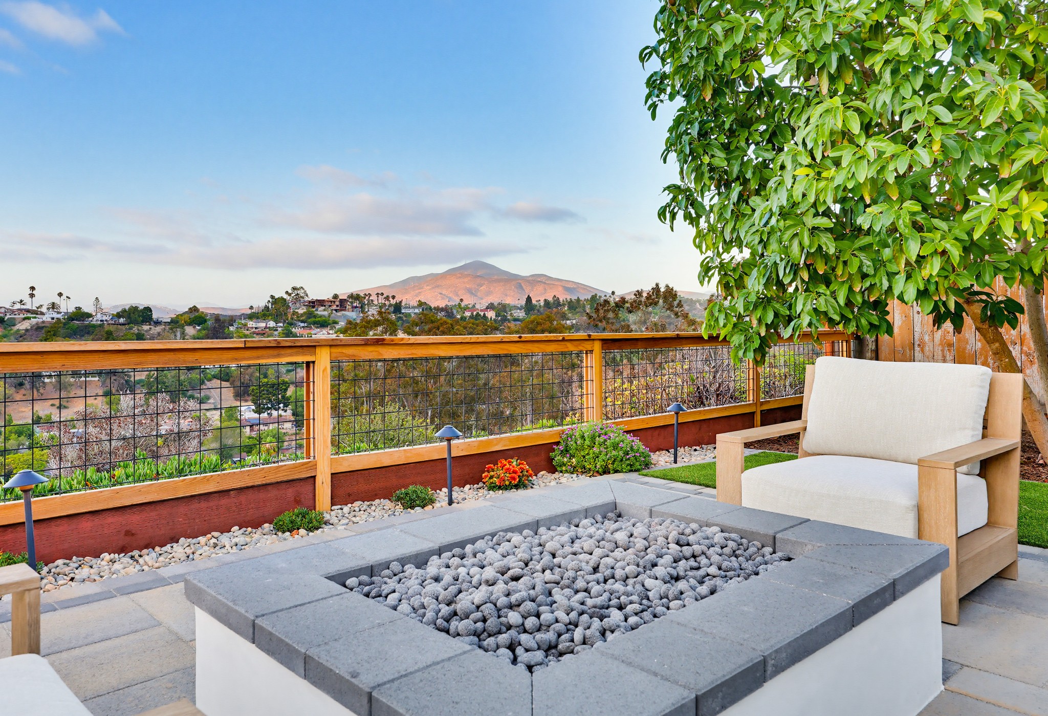 Virtual tour photo 9 of 150 for 355 Greenwood Pl