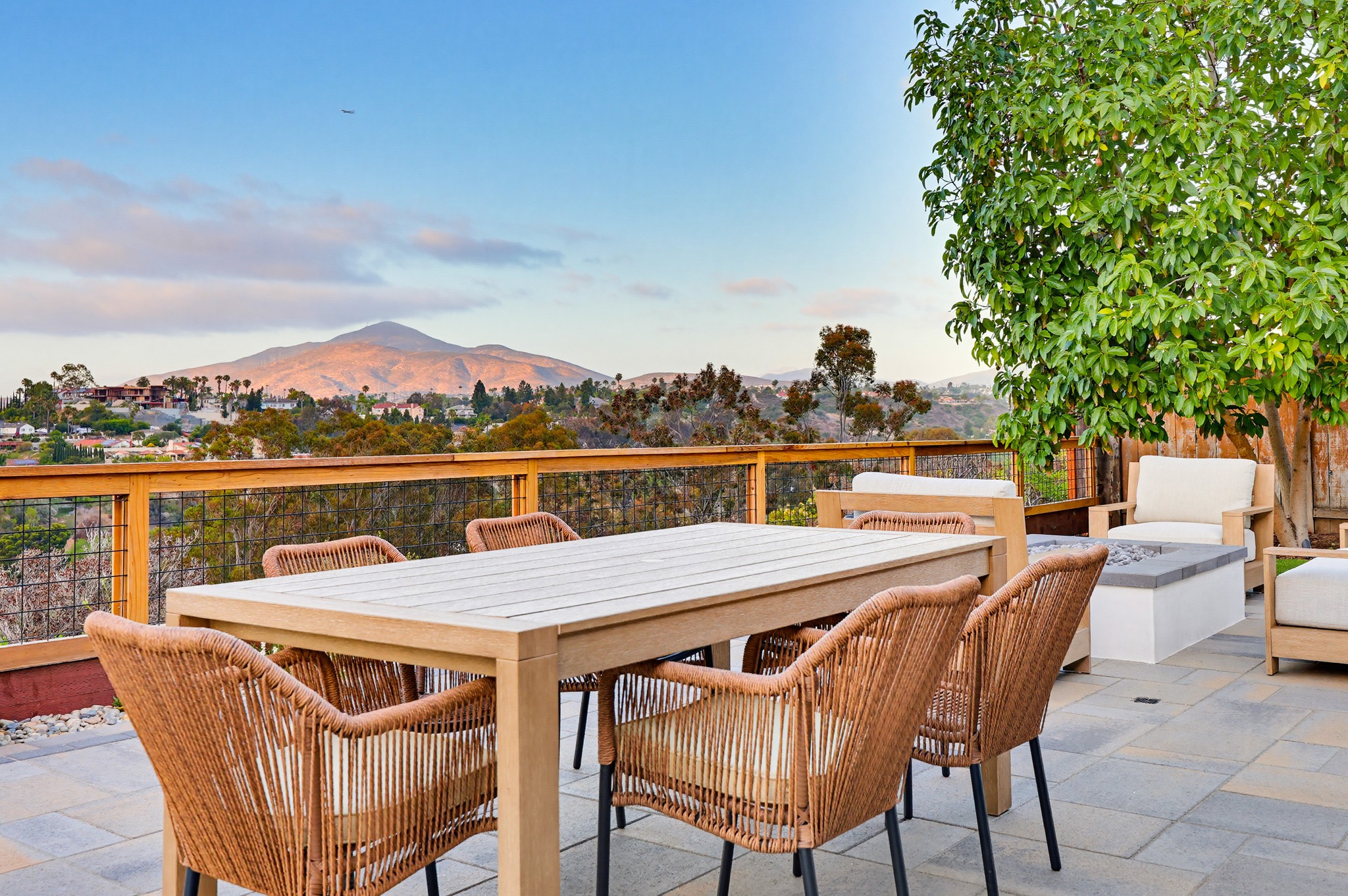 Virtual tour photo 11 of 150 for 355 Greenwood Pl