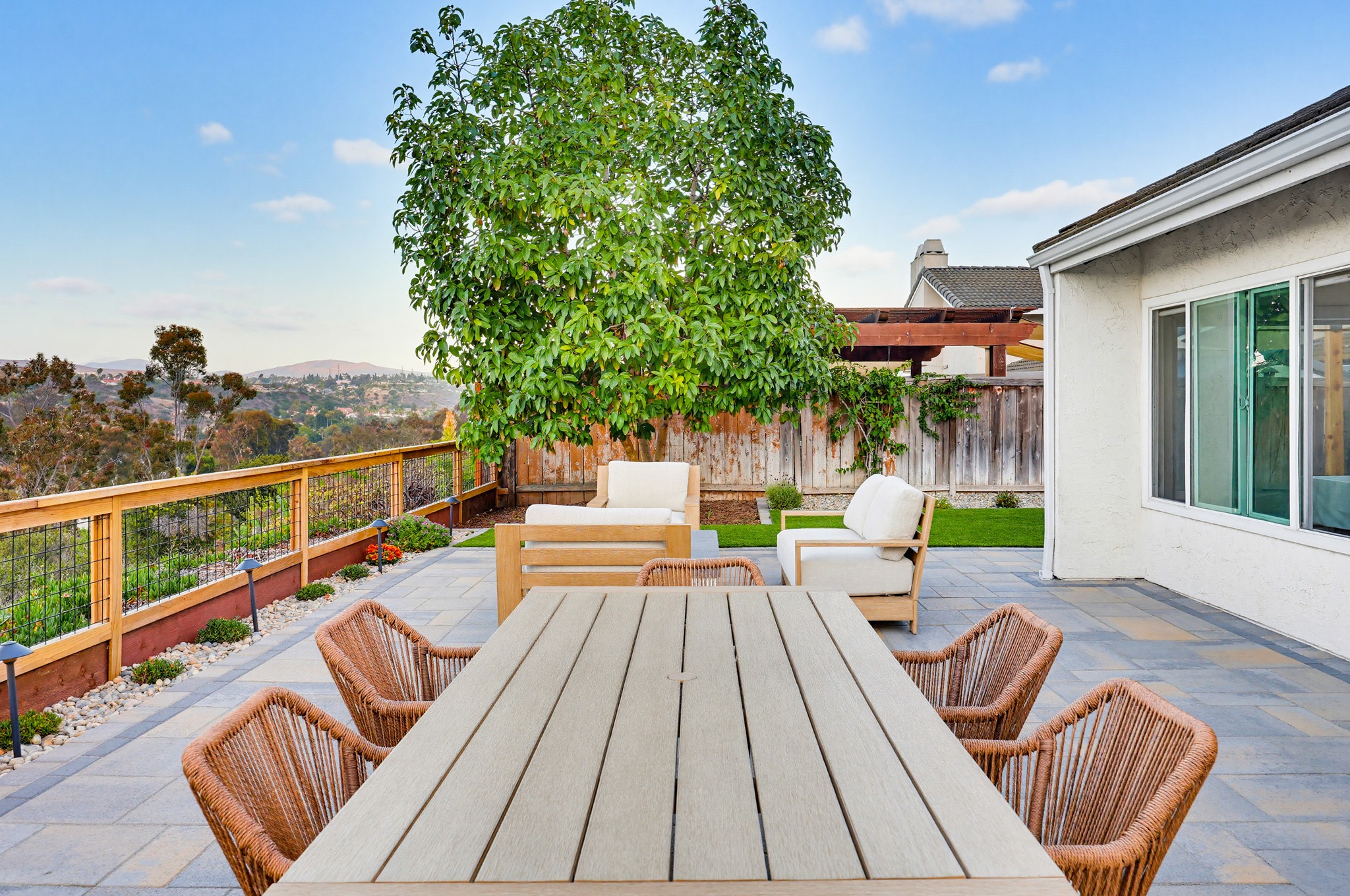 Virtual tour photo 13 of 150 for 355 Greenwood Pl