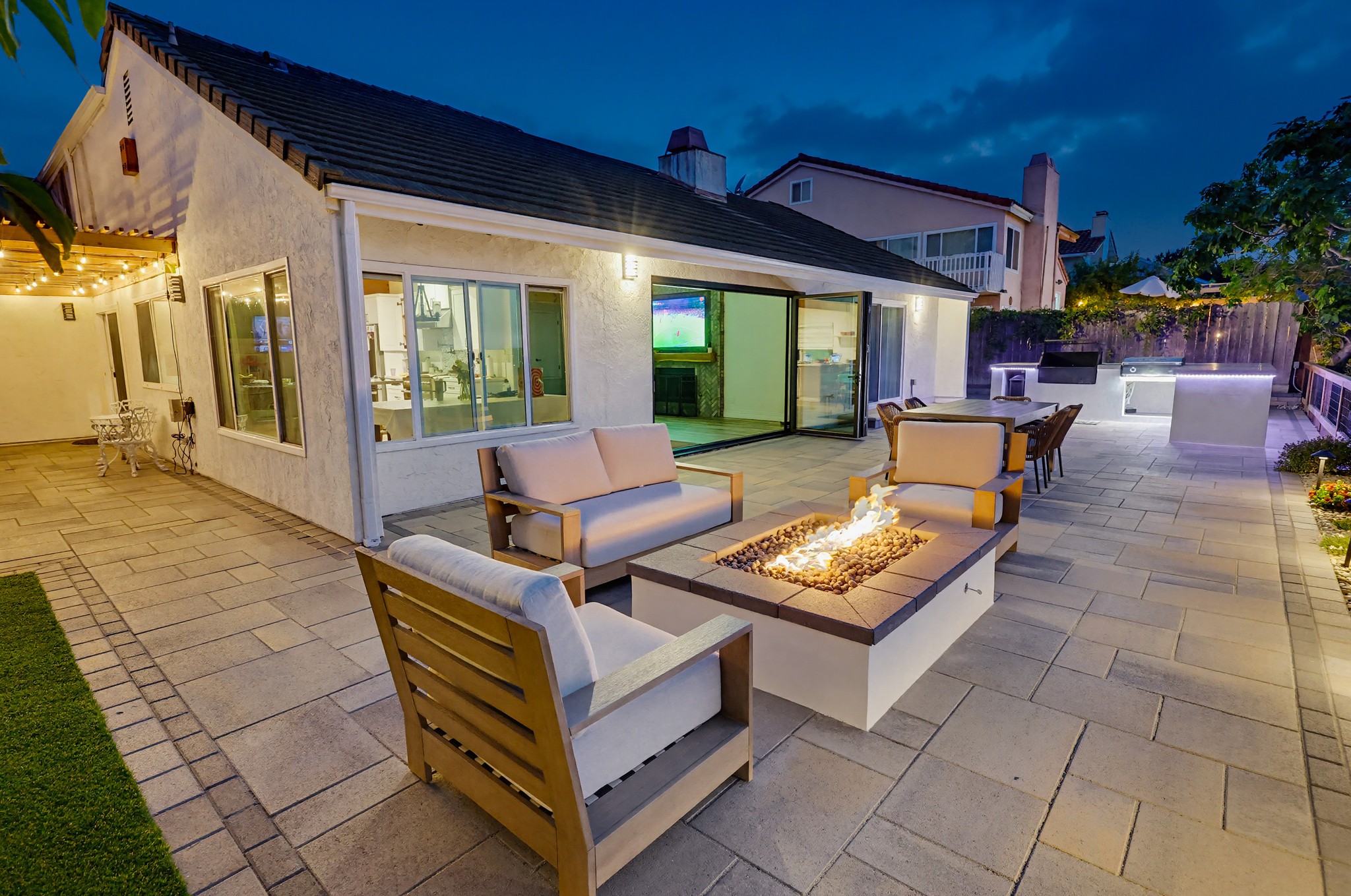 Virtual tour photo 143 of 150 for 355 Greenwood Pl