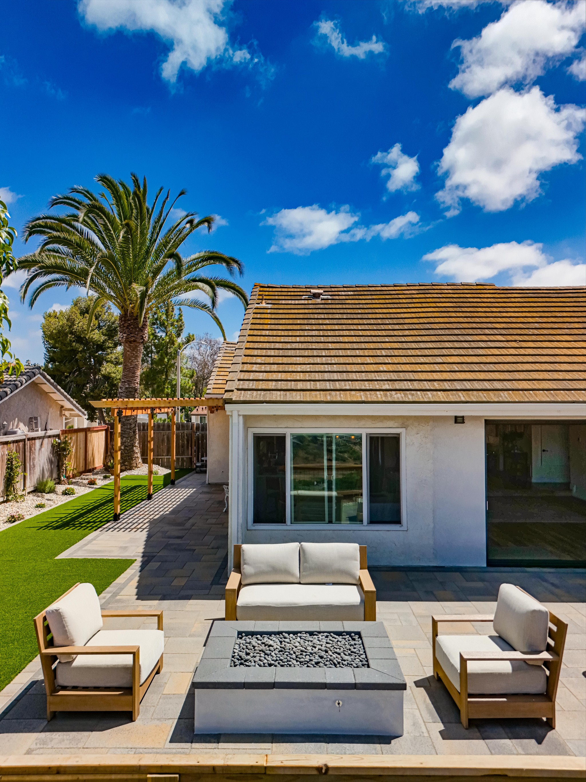 Virtual tour photo 10 of 28 for 355 Greenwood Pl