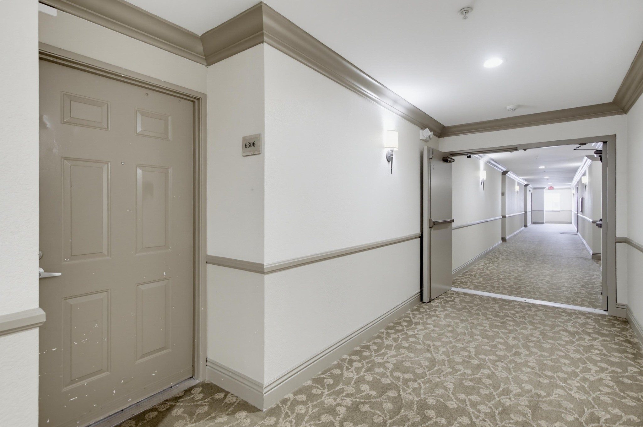 Virtual tour photo 7 of 43 for 3550 Lebon Dr Unit 6306