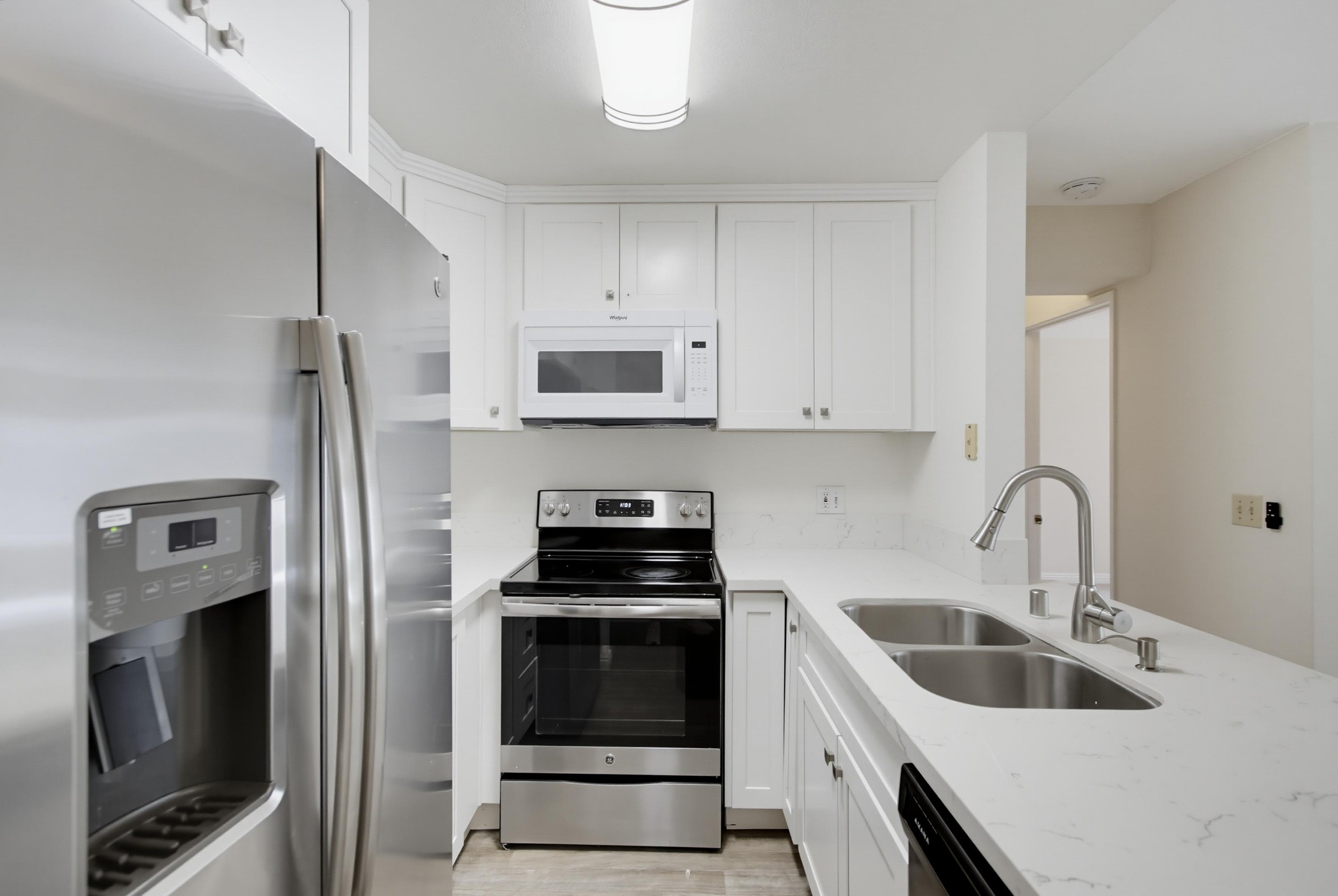 Virtual tour photo 8 of 43 for 3550 Lebon Dr Unit 6306