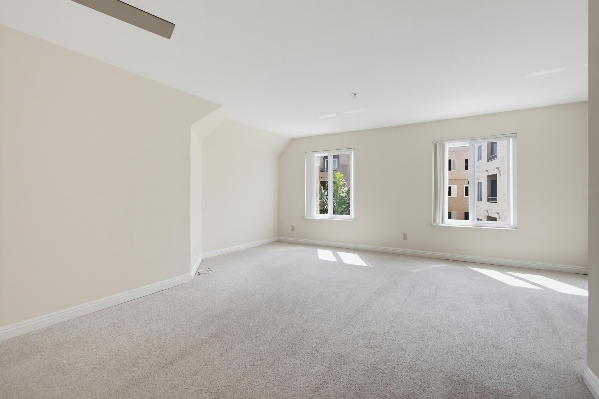 Virtual tour photo 13 of 43 for 3550 Lebon Dr Unit 6306