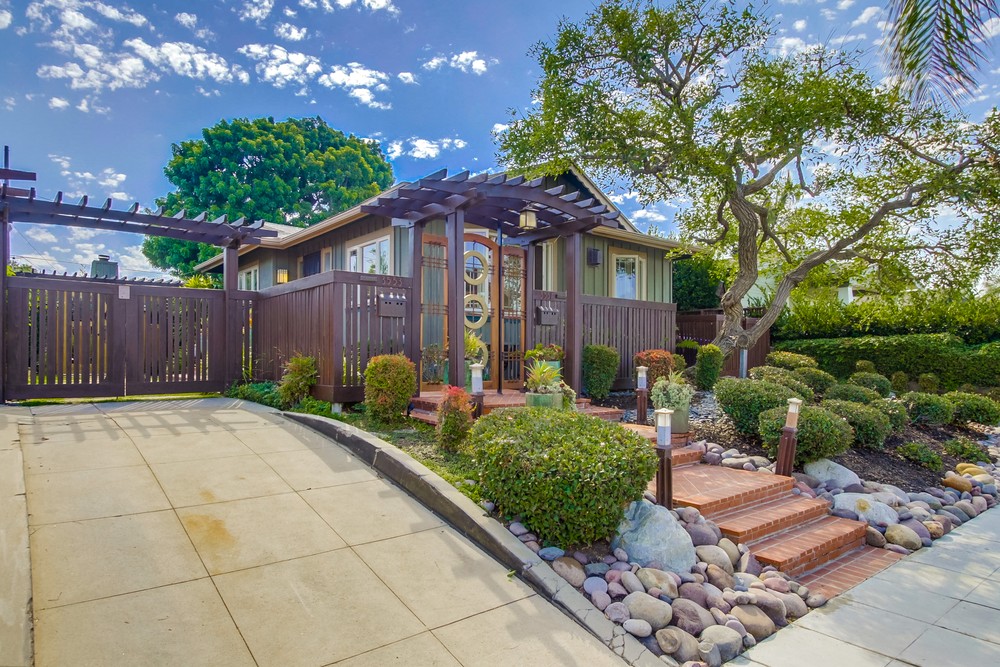 Virtual tour photo 4 of 29 for 3551 Louisiana St