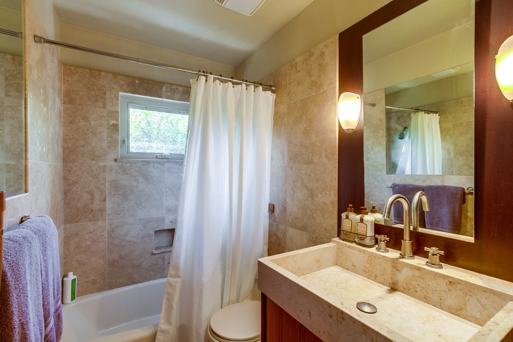 Virtual tour photo 25 of 29 for 3551 Louisiana St