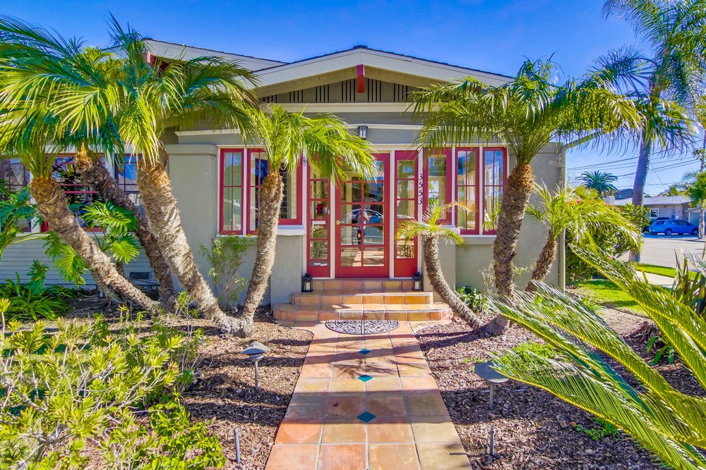 Virtual tour photo 7 of 58 for 3553 Utah St