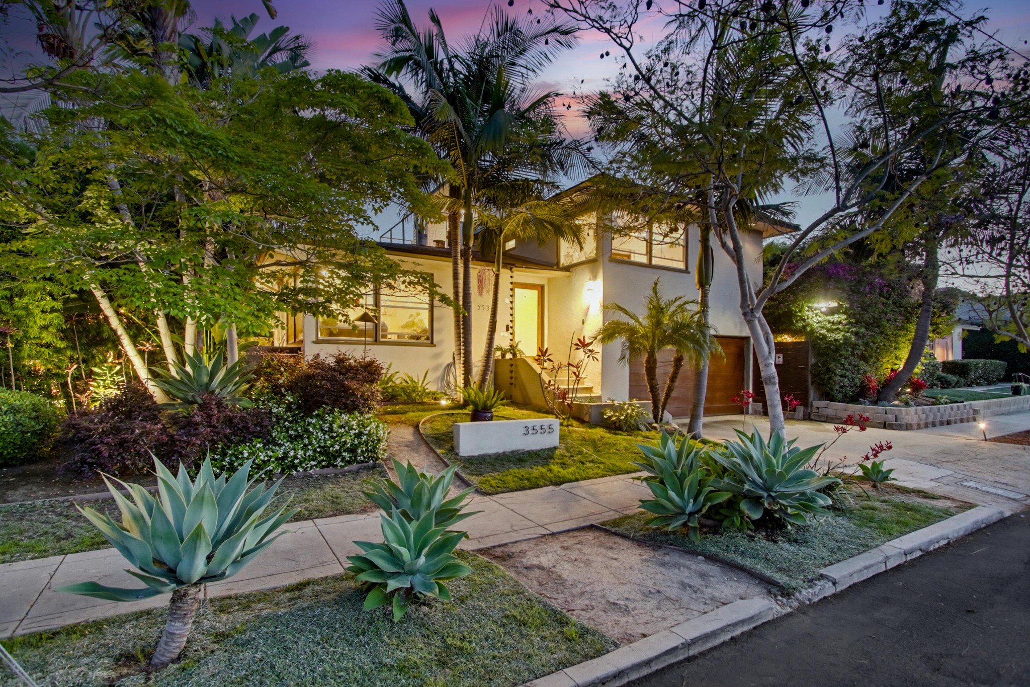 Virtual tour photo 3 of 88 for 3555 Copley Ave