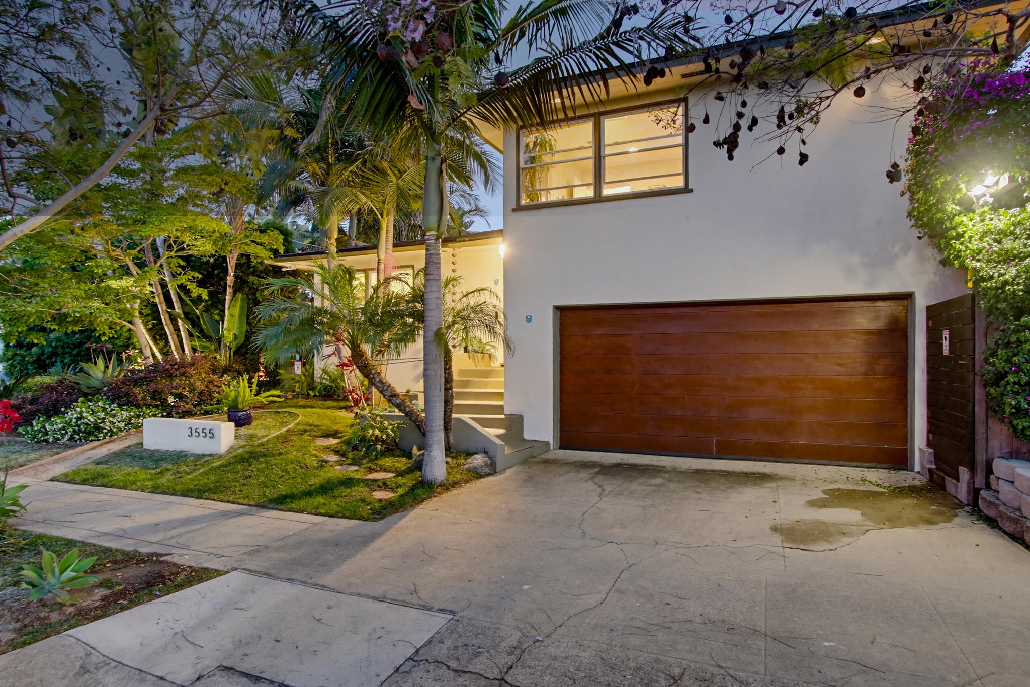 Virtual tour photo 6 of 88 for 3555 Copley Ave