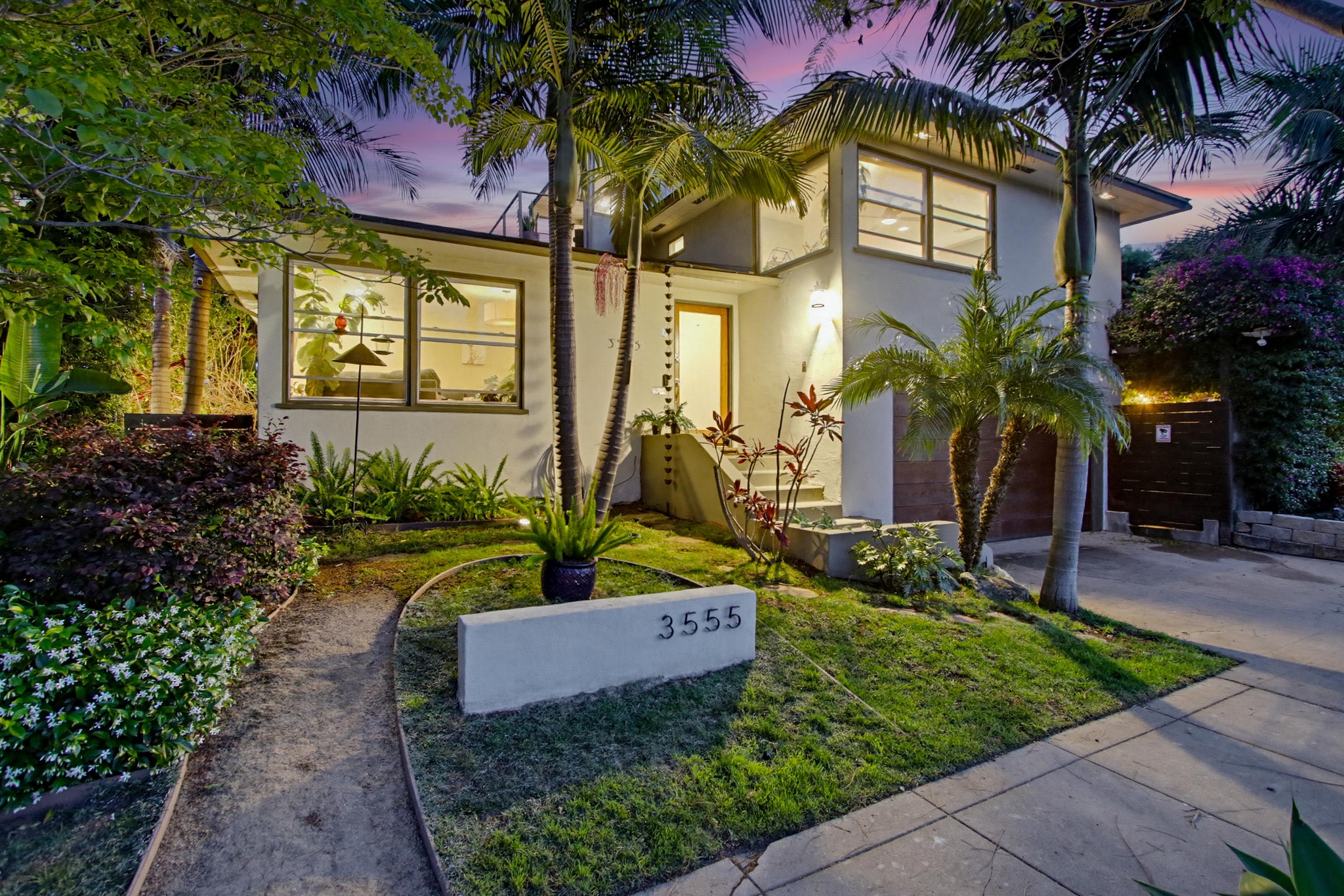 Virtual tour photo 7 of 88 for 3555 Copley Ave