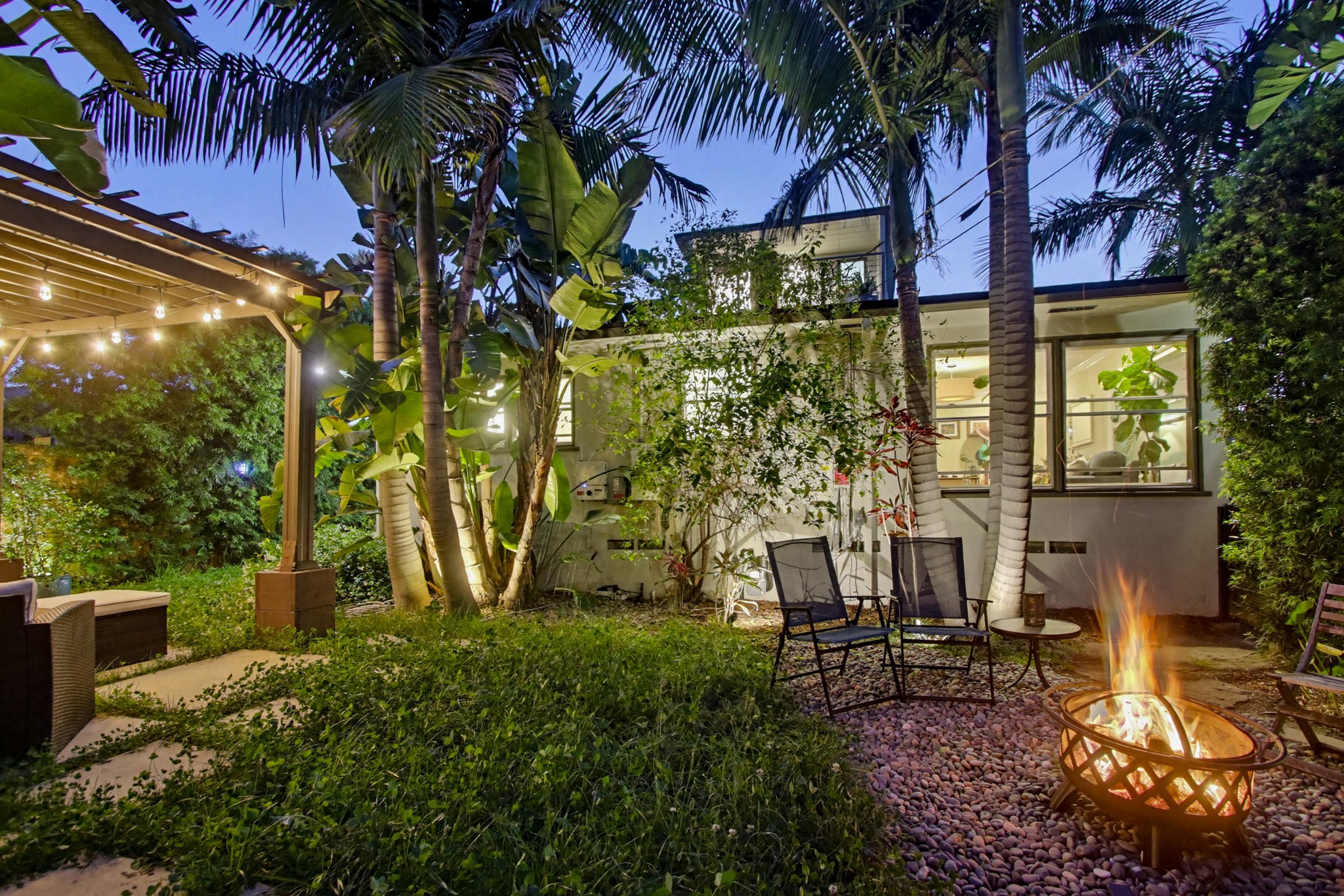 Virtual tour photo 10 of 88 for 3555 Copley Ave