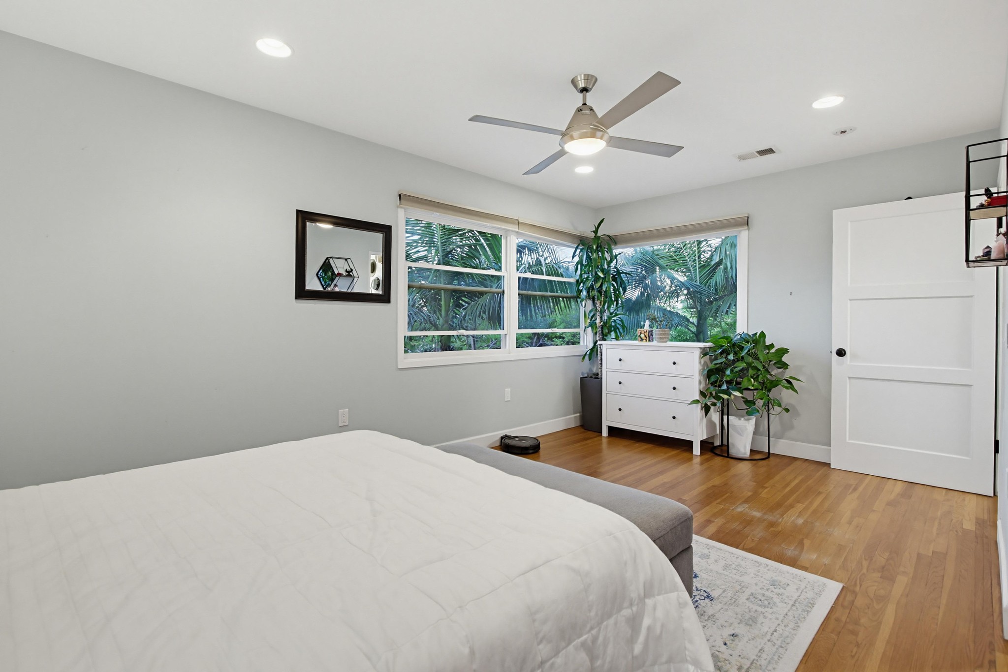 Virtual tour photo 53 of 88 for 3555 Copley Ave