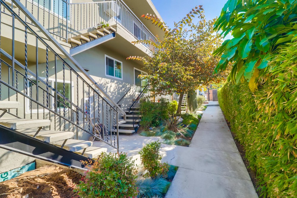 Virtual tour photo 4 of 26 for 3555 Florida St Unit H