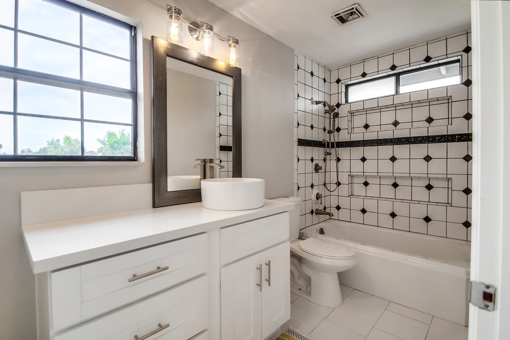 Virtual tour photo 33 of 50 for 3557 Cherokee ave