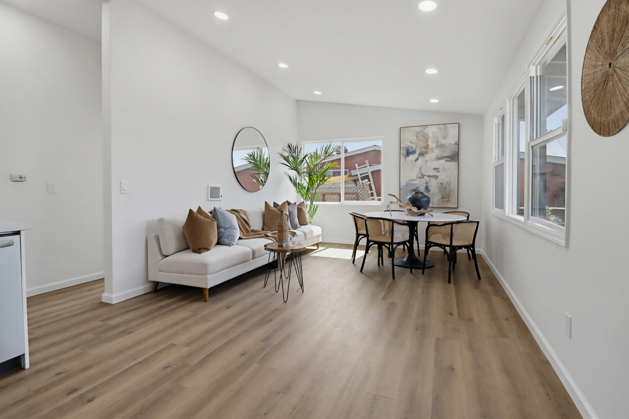 Virtual tour photo 8 of 61 for 356 Citrus Ave