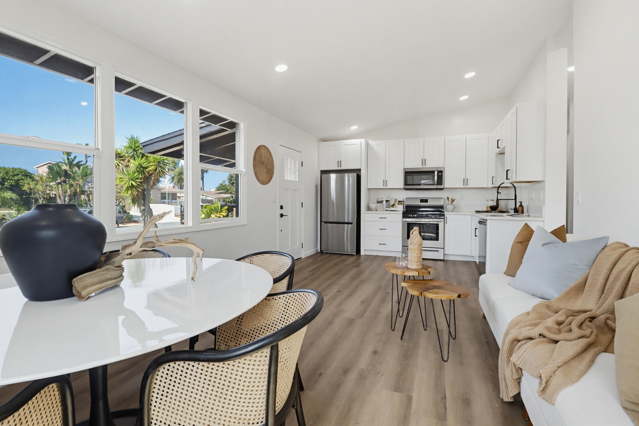 Virtual tour photo 10 of 61 for 356 Citrus Ave