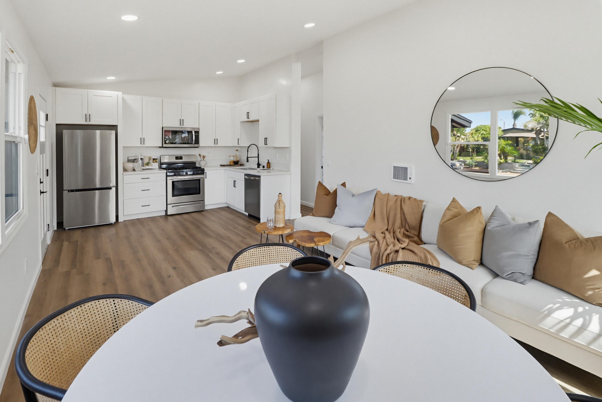 Virtual tour photo 11 of 61 for 356 Citrus Ave