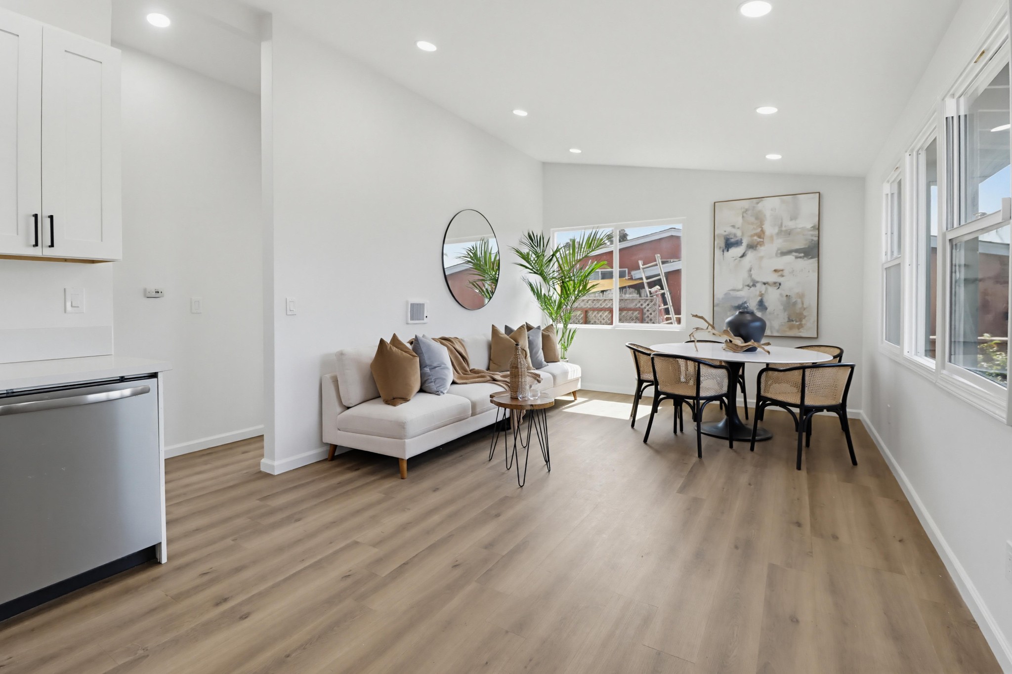 Virtual tour photo 18 of 61 for 356 Citrus Ave