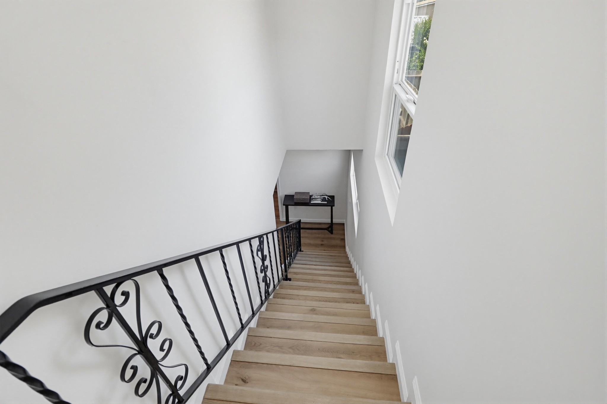 Virtual tour photo 26 of 61 for 356 Citrus Ave