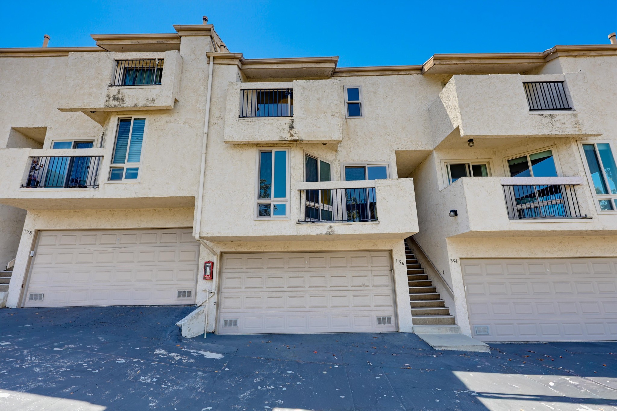Virtual tour photo 1 of 77 for 356 S Travelodge Dr