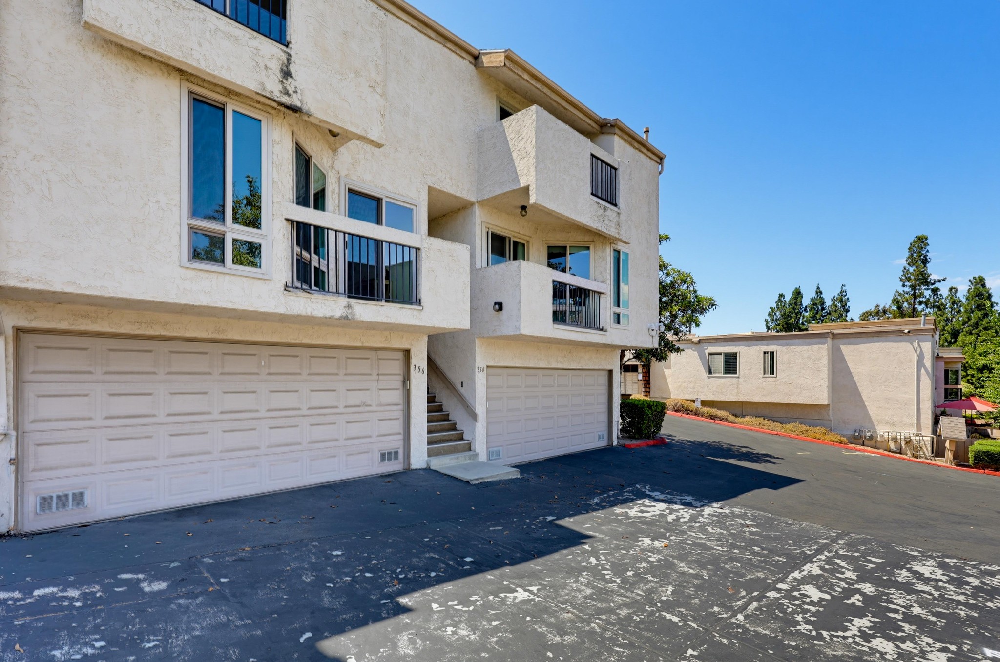 Virtual tour photo 4 of 77 for 356 S Travelodge Dr