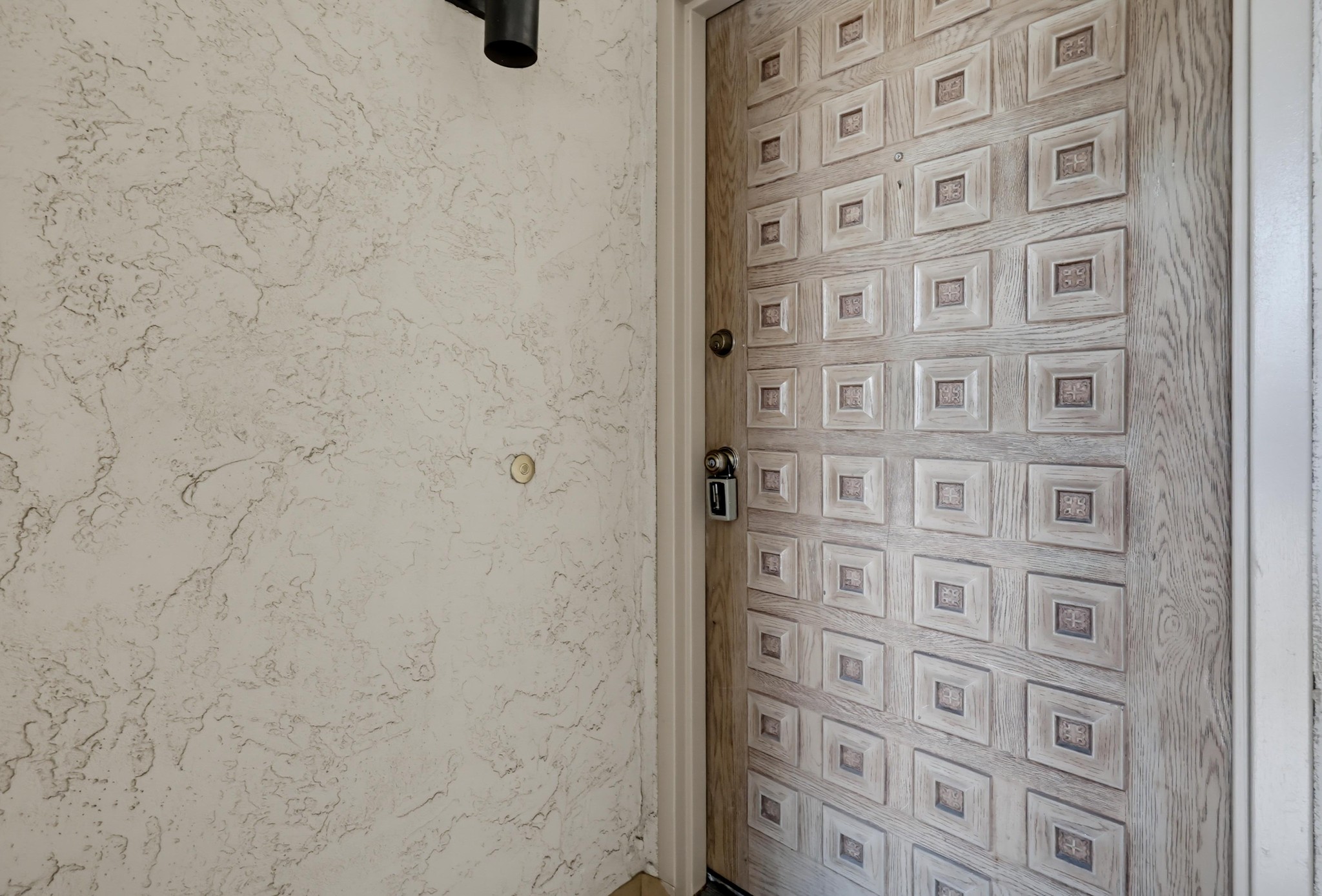 Virtual tour photo 5 of 77 for 356 S Travelodge Dr