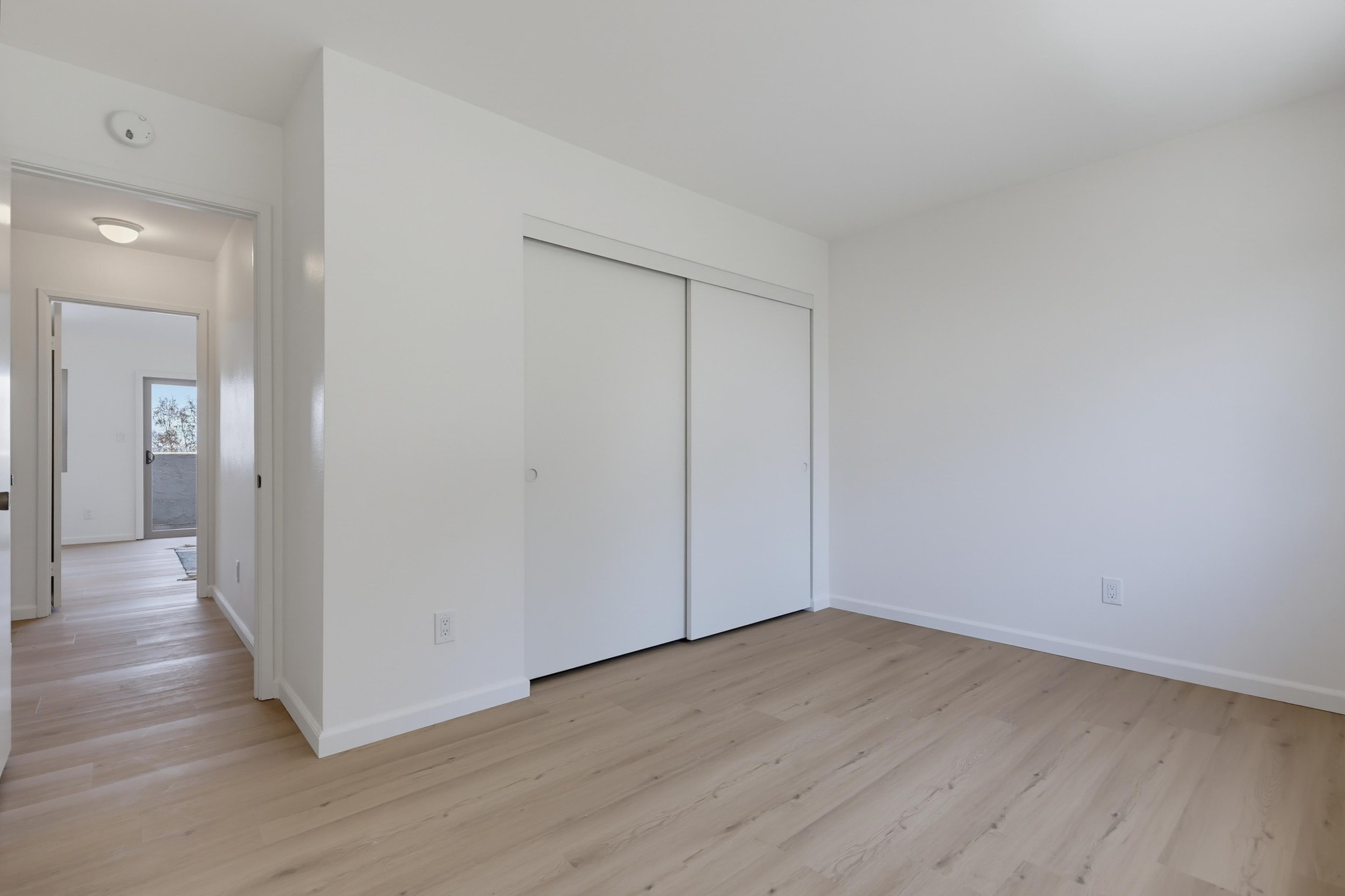 Virtual tour photo 35 of 77 for 356 S Travelodge Dr